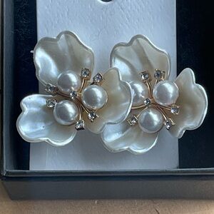 Ivory Gardenia Earrings